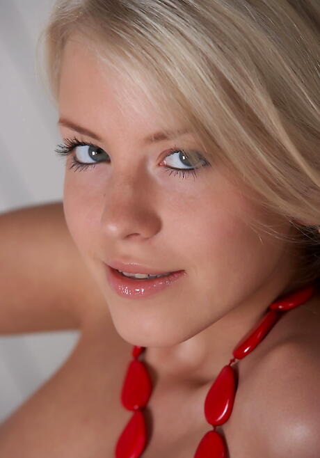 Rangy blonde teen Barbara D makes some hot foot fetish action 